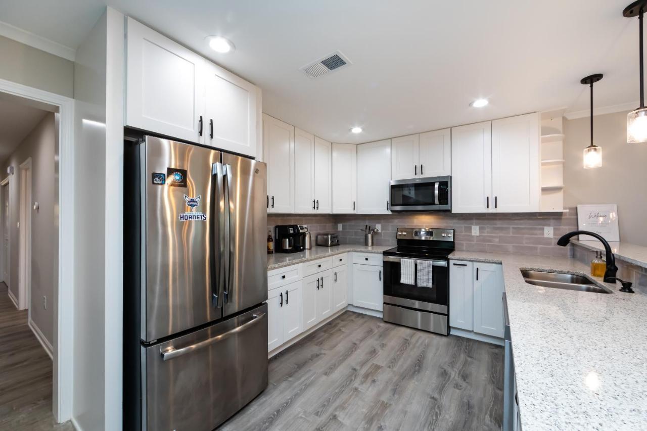 Brandnew Spacious 4 Bedroom House Minutes To Uptown تشارلوت المظهر الخارجي الصورة